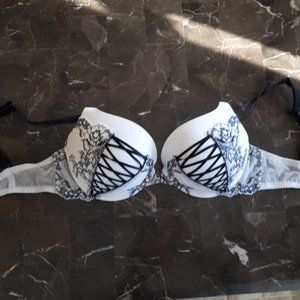 Hello Sugar La Senza 36C Black Lace White Bra